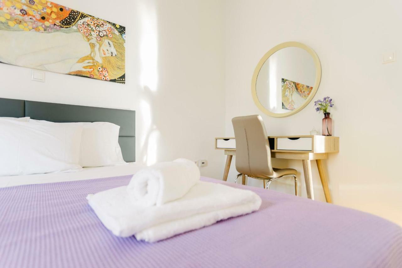 Bright 2 Bedrooms Apt. In The Heart Of Athens W Stunning Views To Acropolis Екстериор снимка